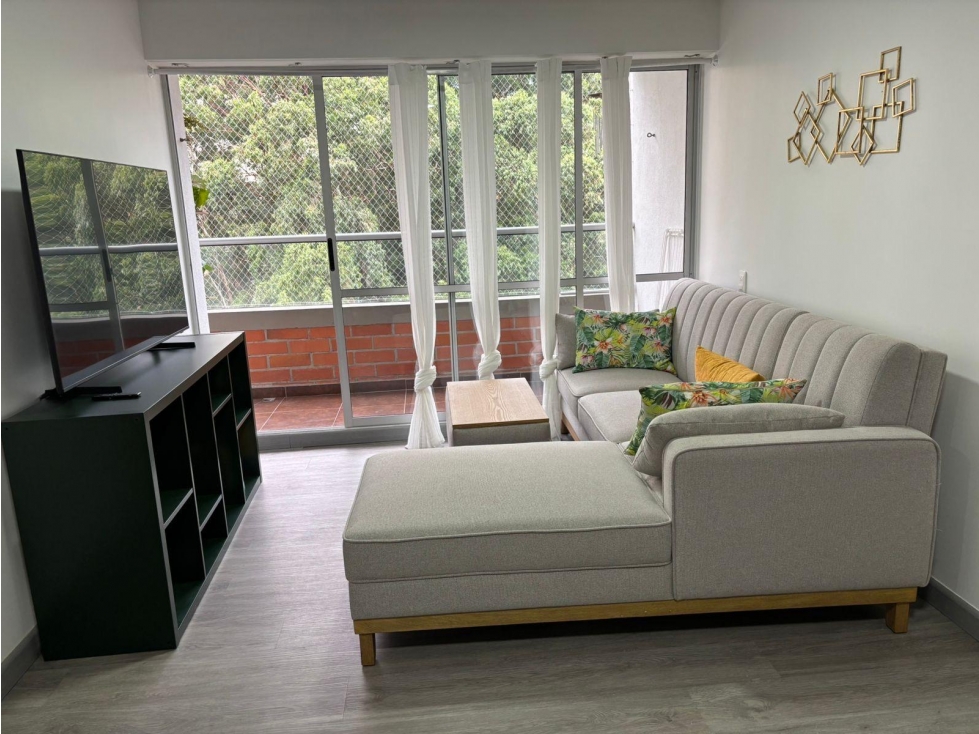 Apartamento en Arriendo en Loma de San Jose, Sabaneta en Loma De San Jose