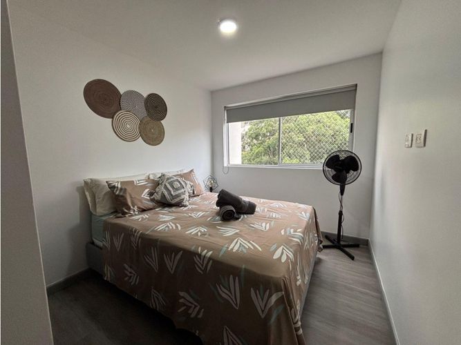 Apartamento de 3 alcobas en arriendo en Loma De San Jose, Sabaneta, 72 m² · foto 6 de 14