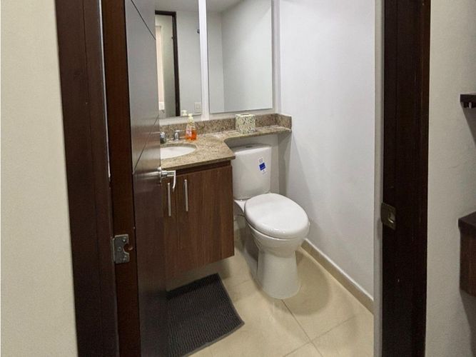 Apartamento de 3 alcobas en arriendo en Loma De San Jose, Sabaneta, 72 m² · foto 8 de 14