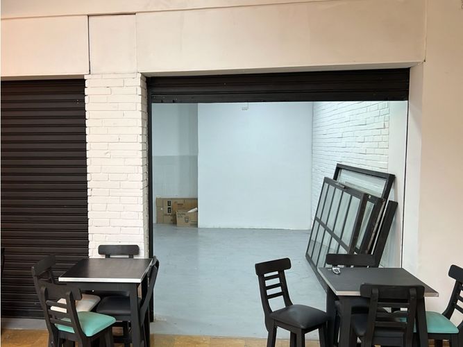 Local en arriendo en Milla De Oro, Medellín, 30 m² · foto 2 de 9