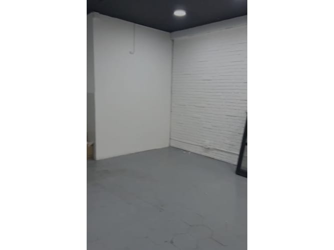 Local en arriendo en Milla De Oro, Medellín, 30 m² · foto 6 de 9