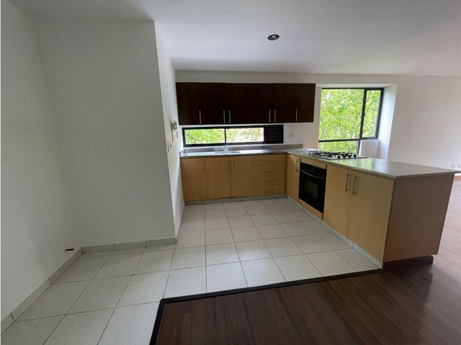 Apartamento de 2 alcobas en arriendo en Zuñiga, Envigado, 108 m² · foto 4 de 11