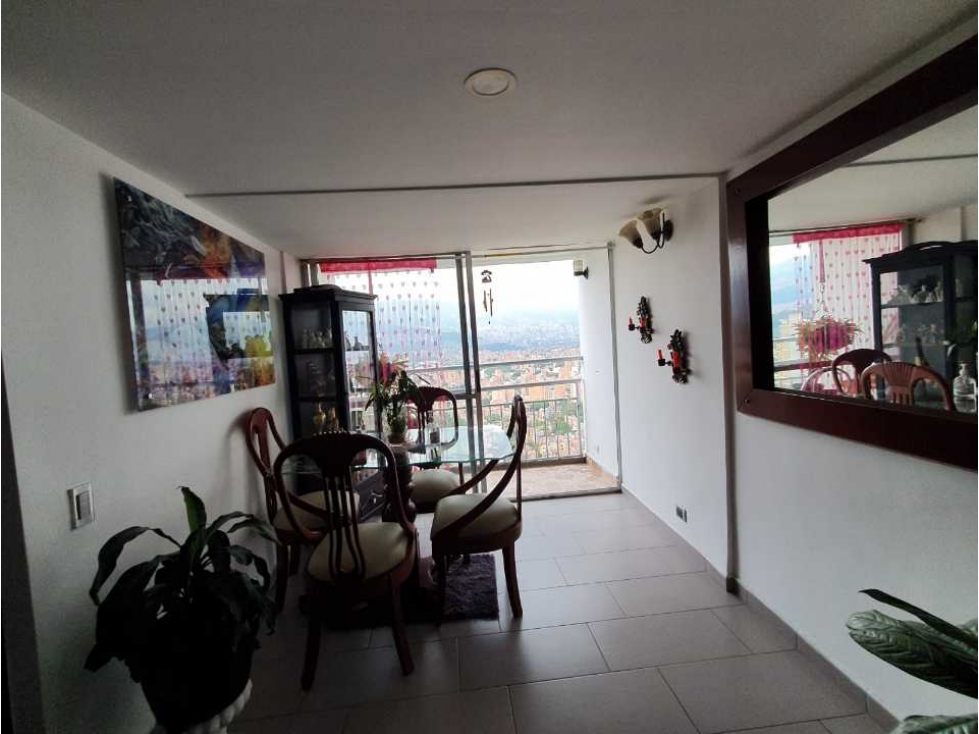 Apartamento en venta en Calasanz, Medellín · foto 2 de 10