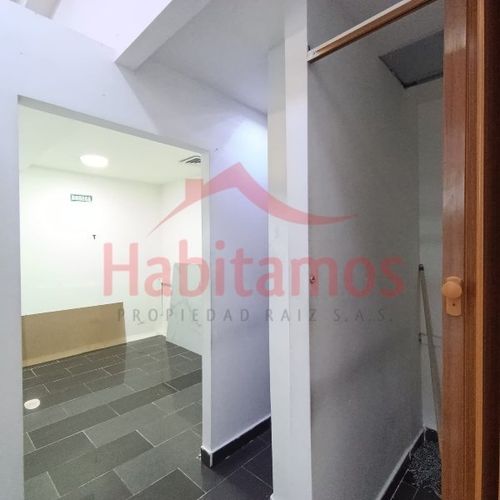 Local en arriendo en El Poblado, Medellín, 50 m² · foto 6 de 10