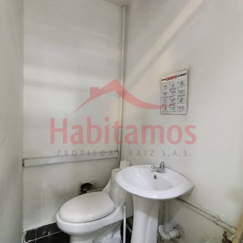 Local en arriendo en El Poblado, Medellín, 50 m² · foto 7 de 10