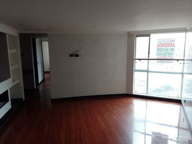 Apartamento de 3 alcobas en venta en Ismael Perdomo, Bogotá, 62 m² · foto 10 de 24