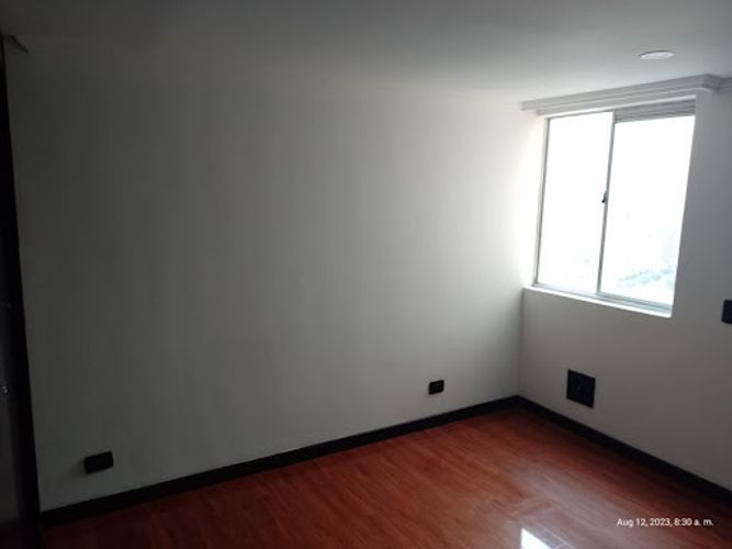 Apartamento de 3 alcobas en venta en Ismael Perdomo, Bogotá, 62 m² · foto 12 de 24