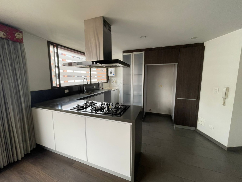 Apartamento en venta en Santa Barbara Alta, Bogotá · foto 11 de 24