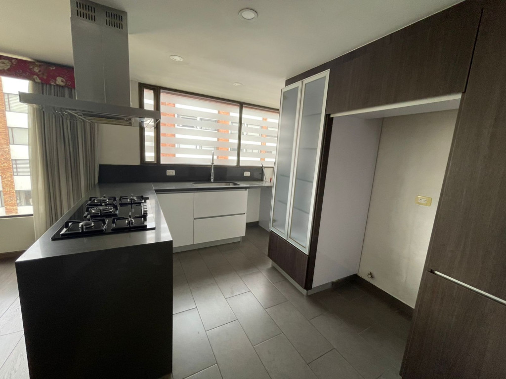 Apartamento en venta en Santa Barbara Alta, Bogotá · foto 13 de 24