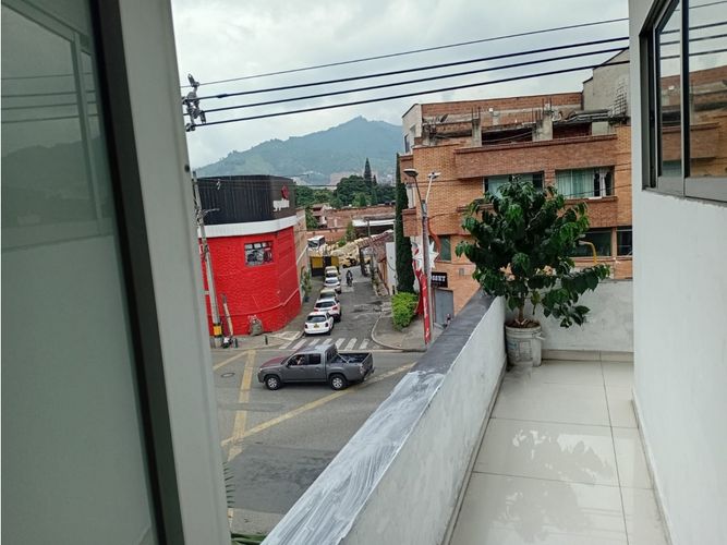 Oficina en arriendo en La Paz, Envigado, 115 m² · foto 8 de 8