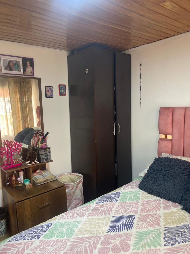 Casa en venta en Eduardo Santos, Bogotá · foto 10 de 21