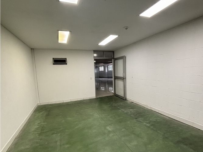 Bodega en arriendo en Ancon Sur, Sabaneta, 719 m² · foto 13 de 21