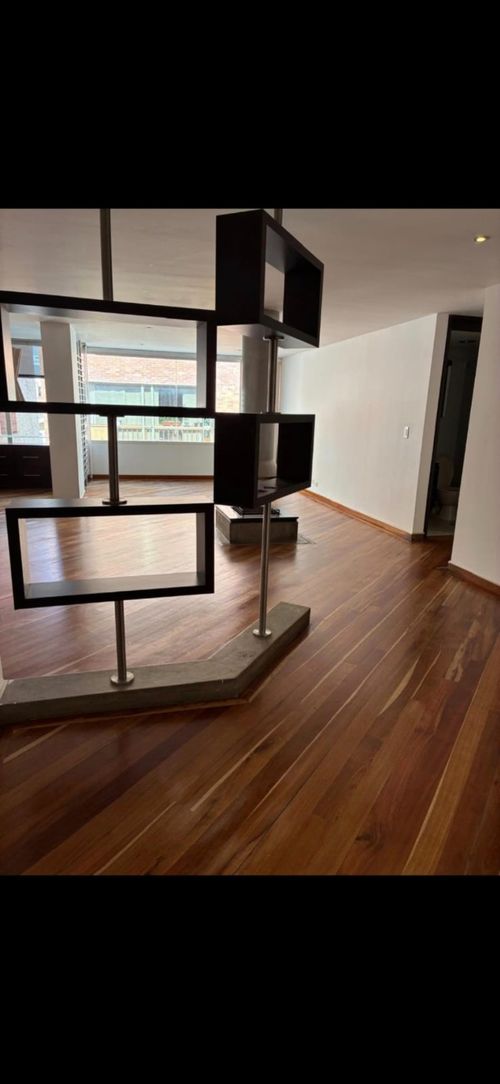 Apartamento de 3 alcobas en venta en Santa Paula, Bogotá, 134 m² · foto 4 de 13