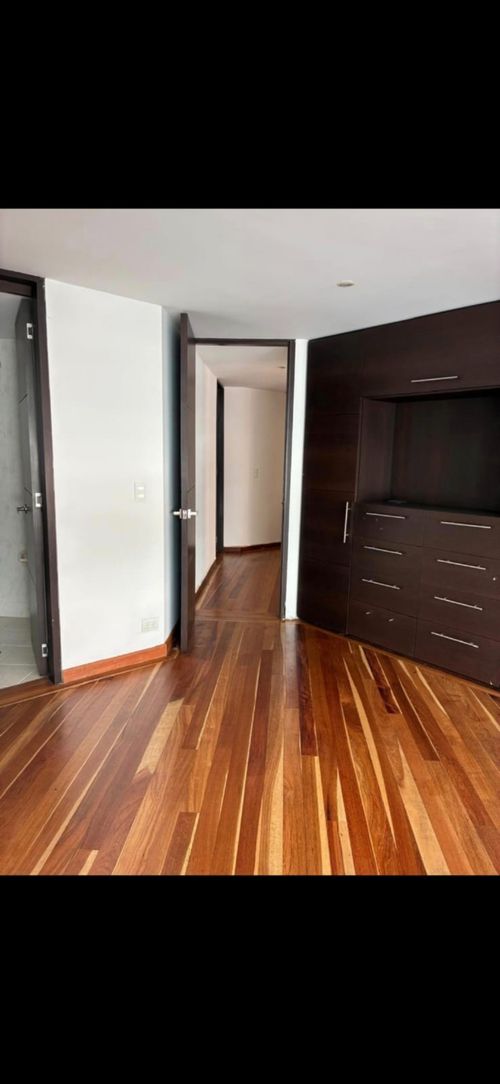 Apartamento de 3 alcobas en venta en Santa Paula, Bogotá, 134 m² · foto 8 de 13