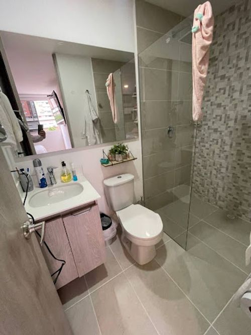 Apartamento de 3 alcobas en arriendo en Los Colores, Medellín, 120 m² · foto 13 de 13