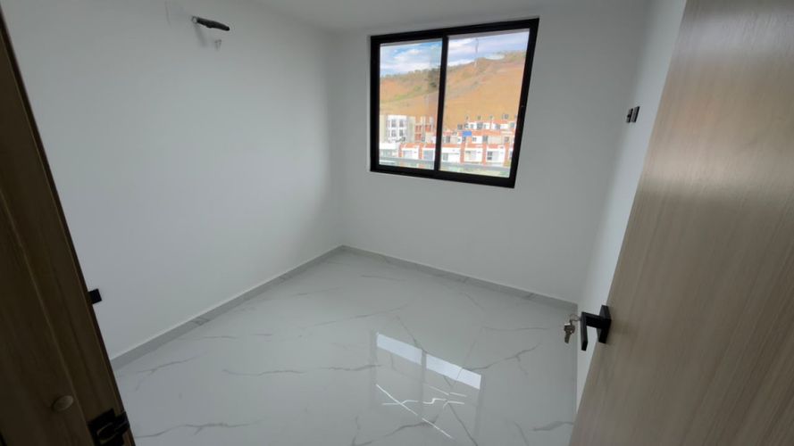Apartamento de 4 alcobas en venta en La Floresta, Los Patios, 124 m² · foto 12 de 22