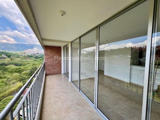 Apartamento de 3 alcobas en venta en San Luis, Bucaramanga, 82 m² · foto 3 de 7