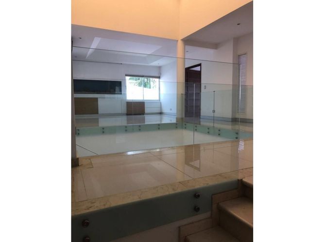 Casa de 8 alcobas en venta en Pance, Cali, 1500 m² · foto 3 de 11