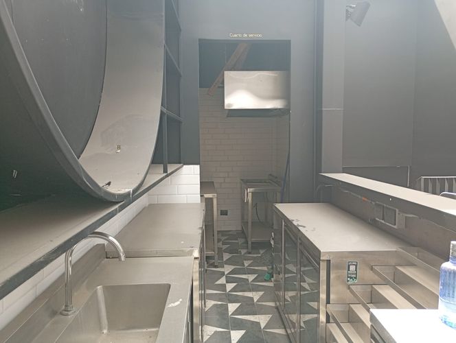 Local en arriendo en El Poblado, Medellín, 135 m² · foto 11 de 12
