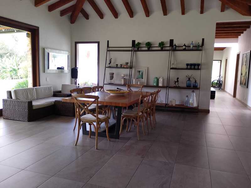 4BR House in El Retiro (350 m²) - 4