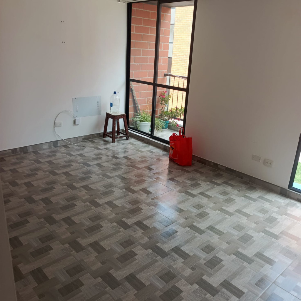 Apartamento en arriendo en San Mateo, Soacha · foto 3 de 23