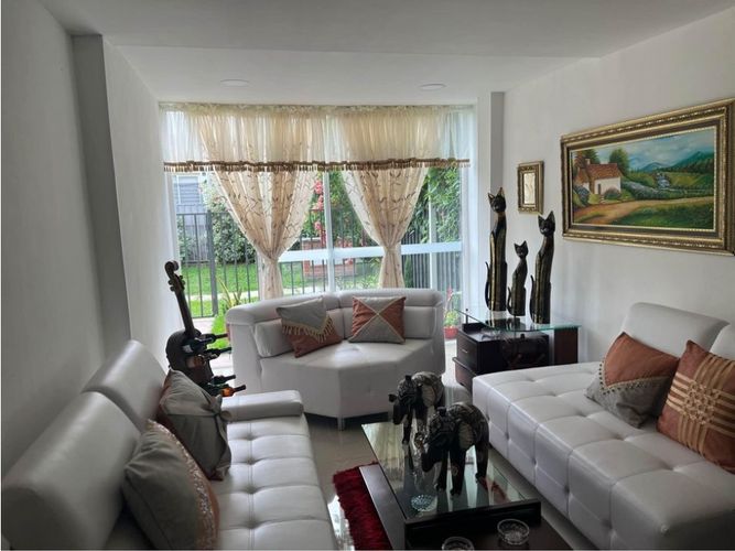 Casa de 3 alcobas en venta en El Castillo, Jamundí, 118 m² · foto 4 de 10