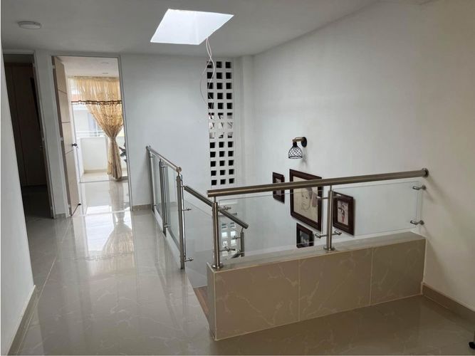 Casa de 3 alcobas en venta en El Castillo, Jamundí, 118 m² · foto 5 de 10