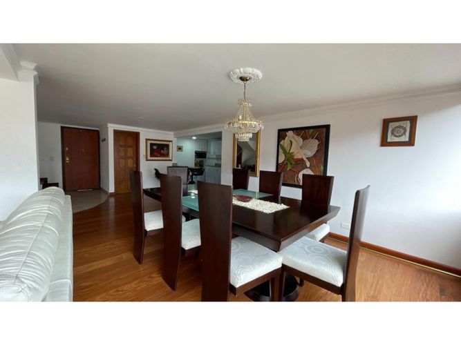 Apartamento de 4 alcobas en venta en Santa Barbara, Bogotá, 225 m² · foto 11 de 24