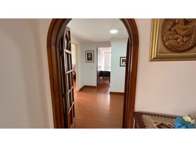 Apartamento de 4 alcobas en venta en Santa Barbara, Bogotá, 225 m² · foto 13 de 24