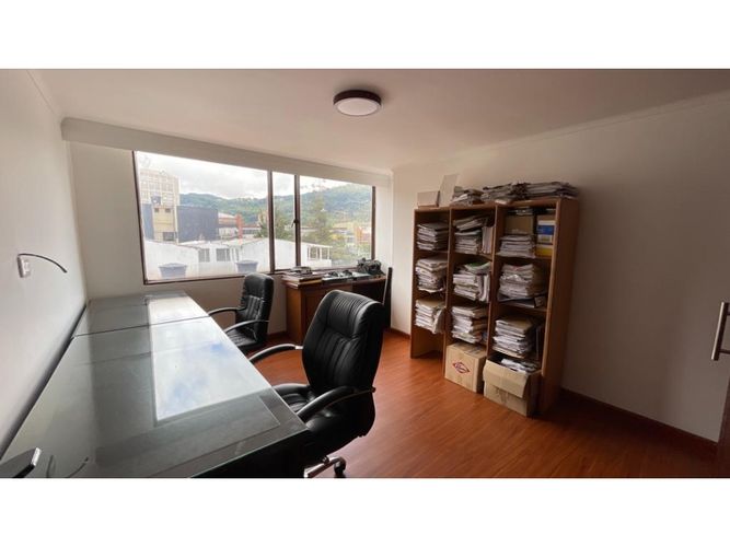 Apartamento de 4 alcobas en venta en Santa Barbara, Bogotá, 225 m² · foto 14 de 24
