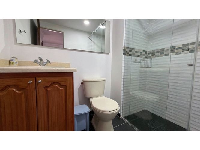 Apartamento de 4 alcobas en venta en Santa Barbara, Bogotá, 225 m² · foto 16 de 24