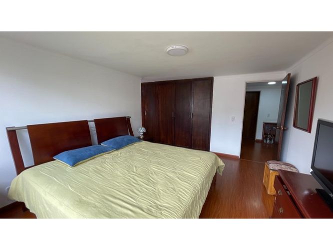 Apartamento de 4 alcobas en venta en Santa Barbara, Bogotá, 225 m² · foto 19 de 24