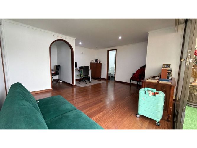 Apartamento de 4 alcobas en venta en Santa Barbara, Bogotá, 225 m² · foto 22 de 24