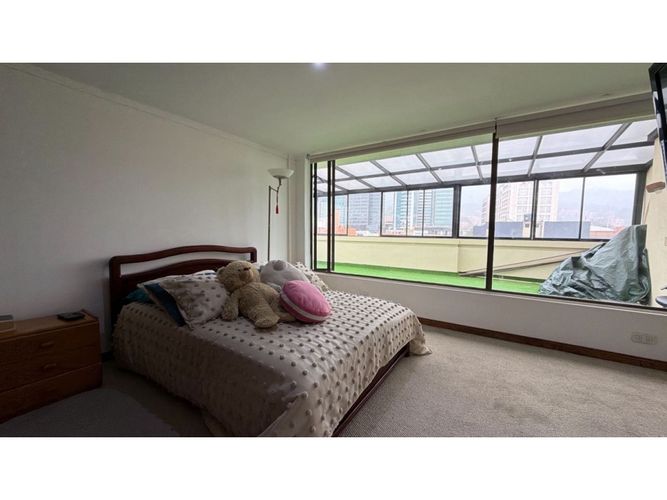 Apartamento de 4 alcobas en venta en Santa Barbara, Bogotá, 225 m² · foto 23 de 24