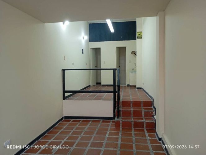 Local en arriendo en Avenida Santander, Manizales, 24 m² · foto 2 de 4
