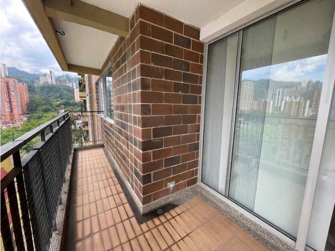 Apartamento de 3 alcobas en venta en Cañaveralejo, Sabaneta, 67 m² · foto 2 de 11