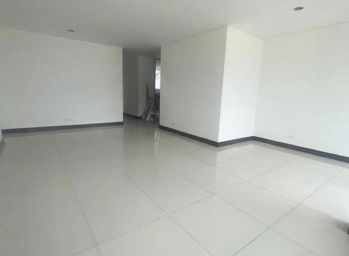 Apartamento de 3 alcobas en arriendo en Loma Linda, Envigado, 113 m² · foto 2 de 9