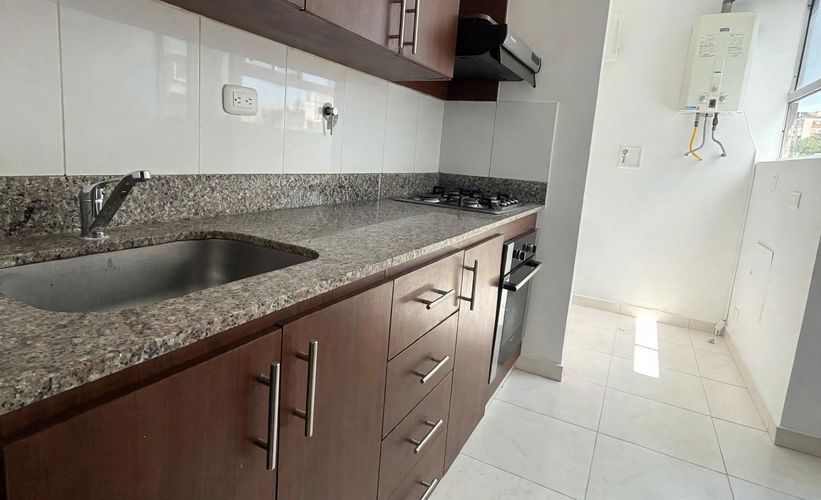 Apartamento de 3 alcobas en arriendo en Loma Linda, Envigado, 113 m² · foto 3 de 9