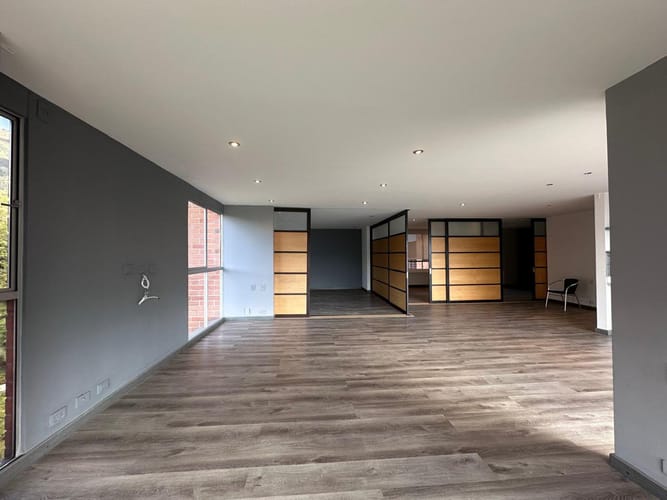 Apartamento de 2 alcobas en arriendo en El Poblado, Medellín, 170 m² · foto 5 de 19