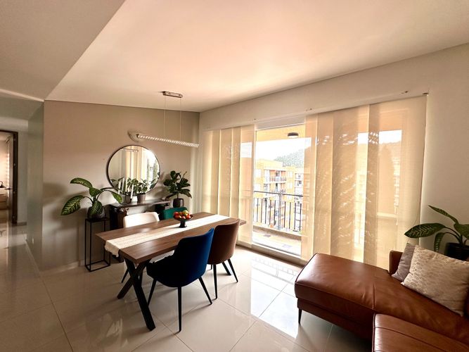 Apartamento de 3 alcobas en venta en Hacienda Casablanca Arboleda, Madrid, 73 m² · foto 2 de 20