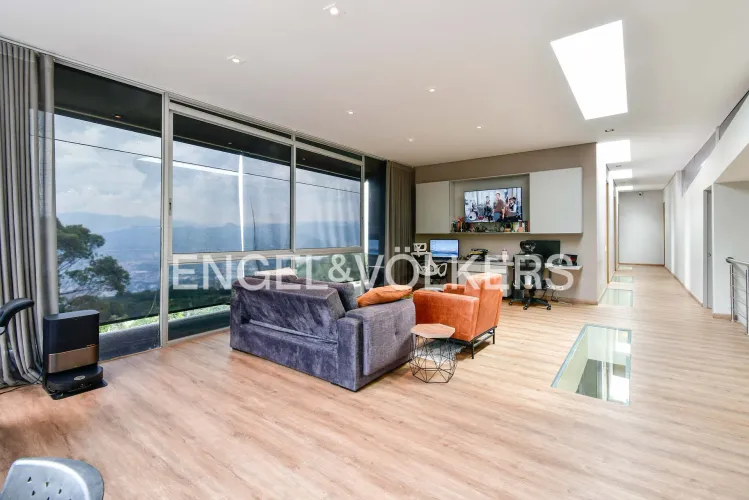 Casa de 6 alcobas en venta en Las Palmas, Medellín, 732 m² · foto 20 de 24