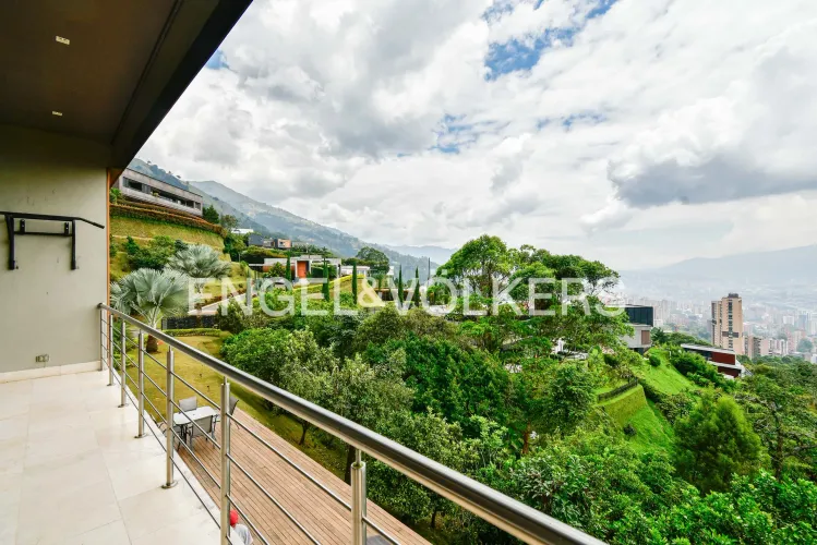 Casa de 6 alcobas en venta en Las Palmas, Medellín, 732 m² · foto 8 de 24