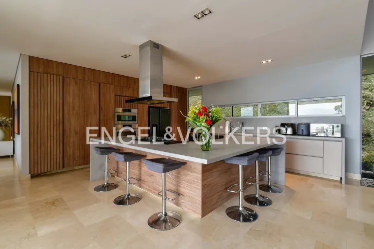 Casa de 6 alcobas en venta en Las Palmas, Medellín, 732 m² · foto 6 de 24