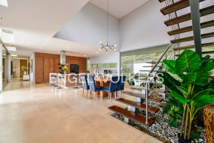 Casa de 6 alcobas en venta en Las Palmas, Medellín, 732 m² · foto 3 de 24