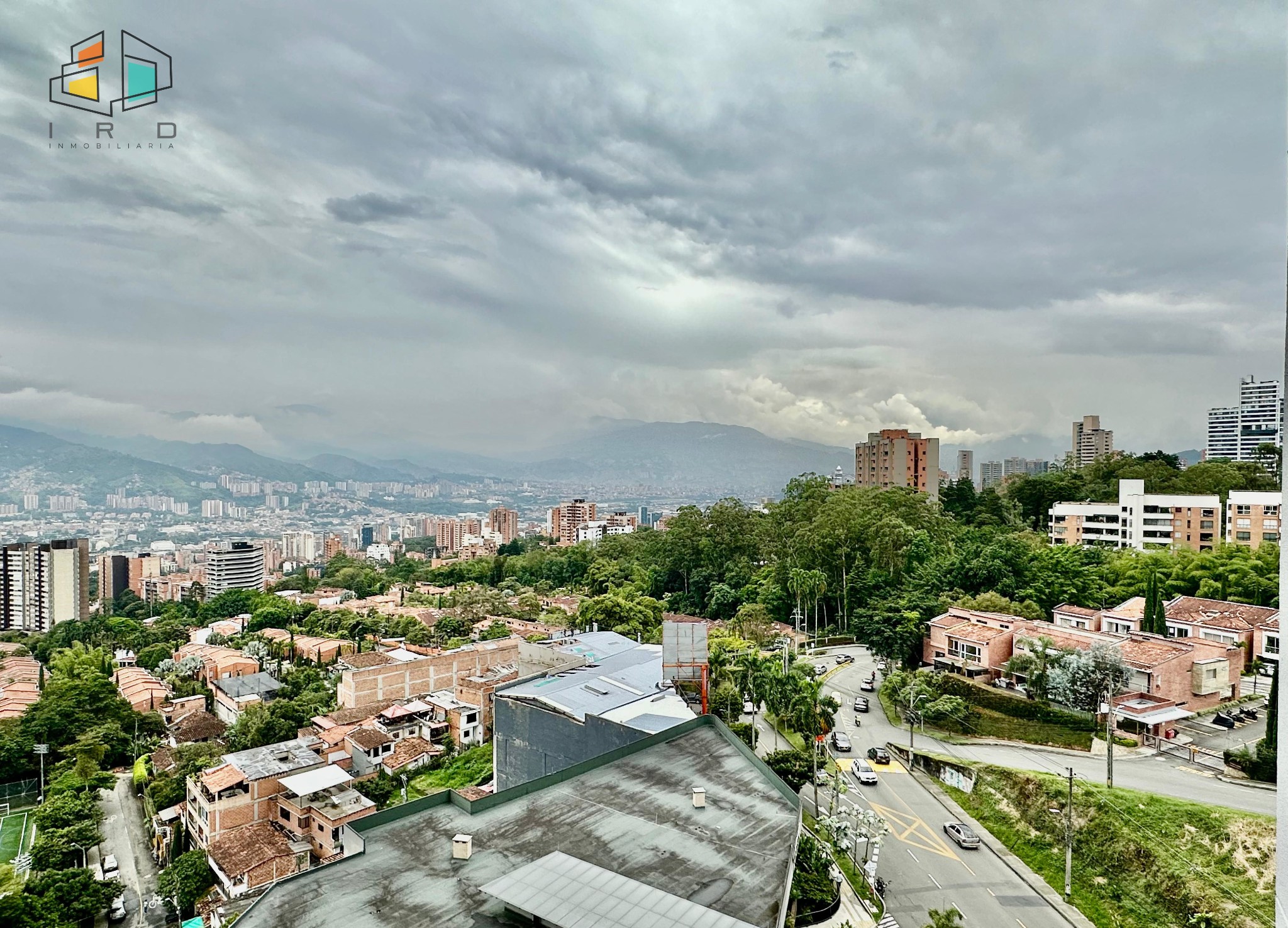Apartamento en venta en Loma Benedictinos, Envigado · foto 3 de 24
