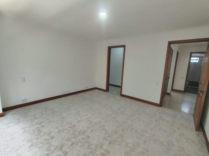 Apartamento de 3 alcobas en arriendo en El Poblado, Medellín, 177 m² · foto 13 de 17