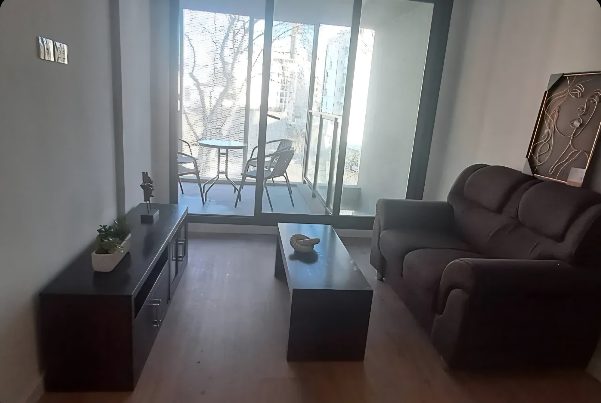 Exclusivo apartamento de lujo en alquiler: 2 dormitorios, garage privado y amenities premium en la prestigiosa esquina de Constituyente y Minas.