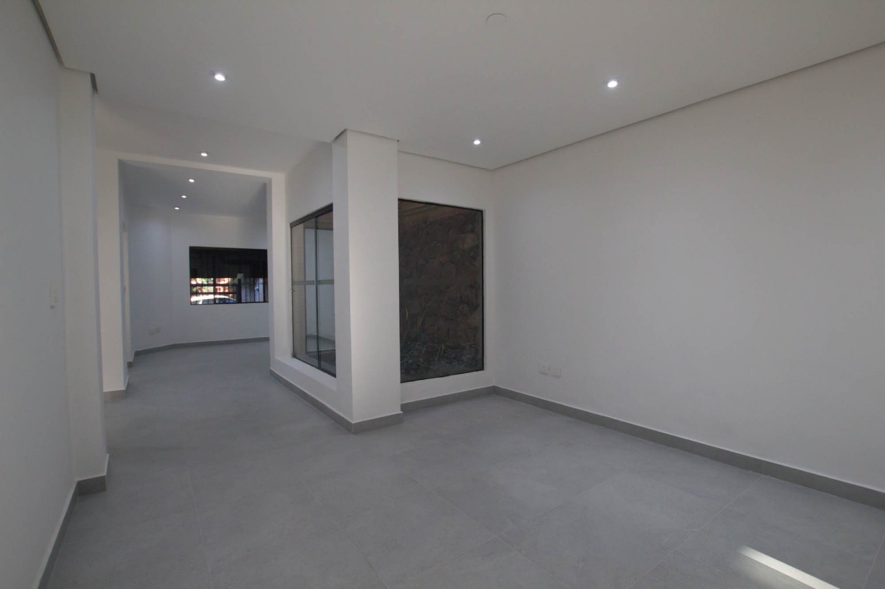 EXCELENTE DUPLEX - CASA  EN ALQUILER: — foto 3