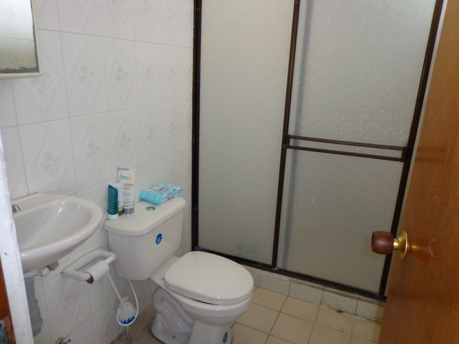 Casa de 10 alcobas en venta en Batallón, Bucaramanga, 213 m² · foto 10 de 20