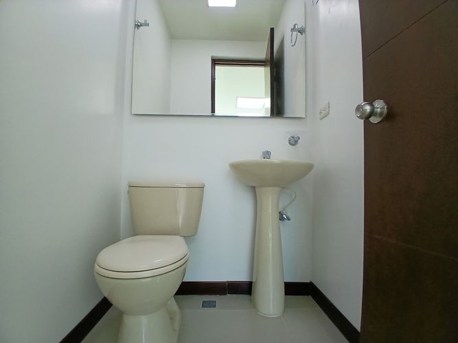 Oficina en arriendo en Los Naranjos, Medellín, 33 m² · foto 8 de 8